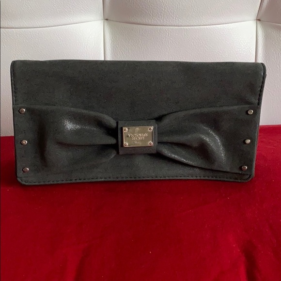 Victoria’s secret Purse - Picture 1 of 8